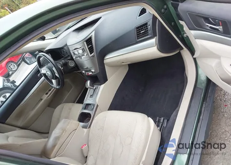 2010 Subaru Outback 2.5I Premium z USA, uszkodzony, nr VIN 4S4BRBCC1A3367503